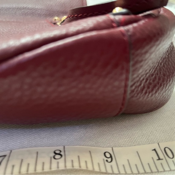 Michael Kors Evie leather medium shoulder bag with flap in Burgundy EC - Picture 3 of 12